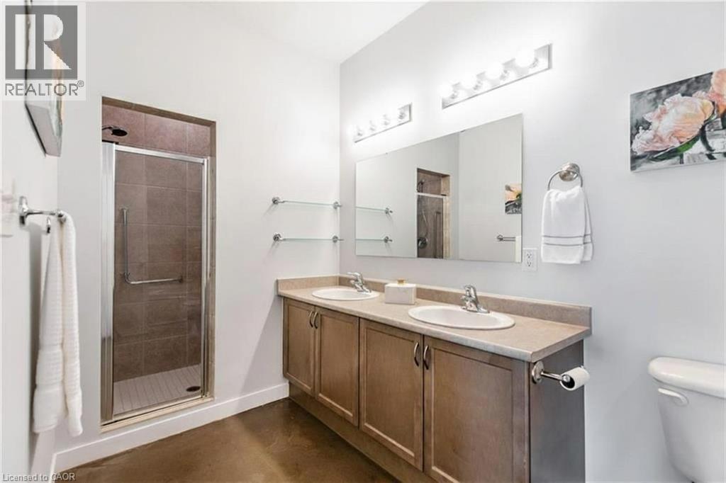 #106 66 BAY Street - 17