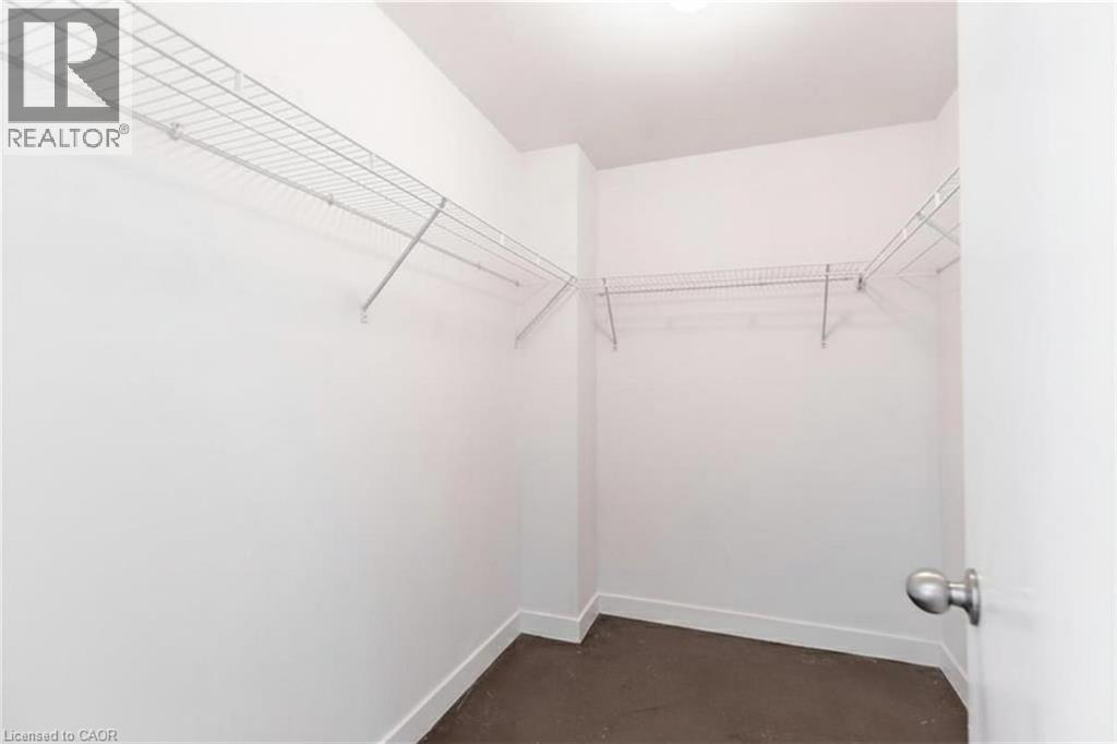 #106 66 BAY Street - 18