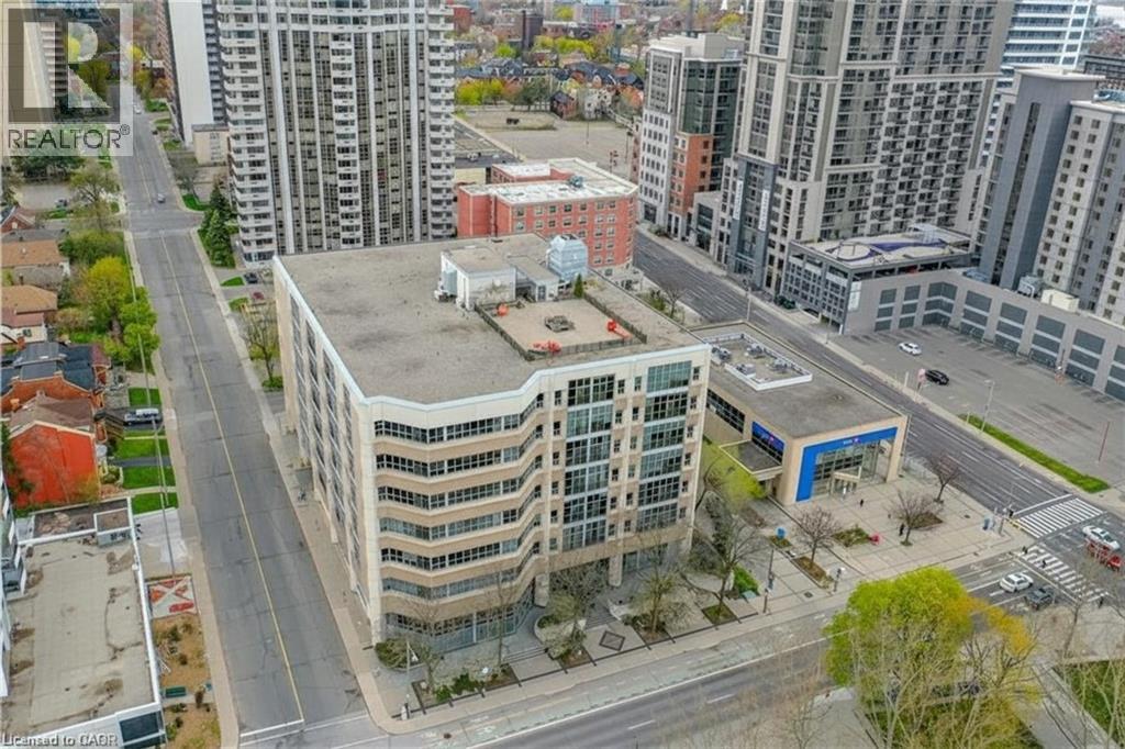 #106 66 BAY Street - 23