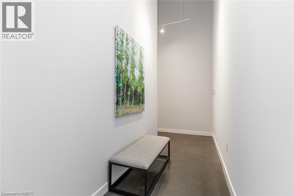 #106 66 BAY Street - 5