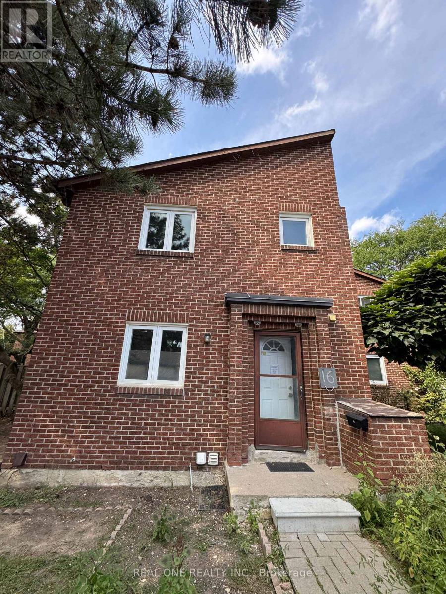 #16 72 DUSAY PLACE - 1