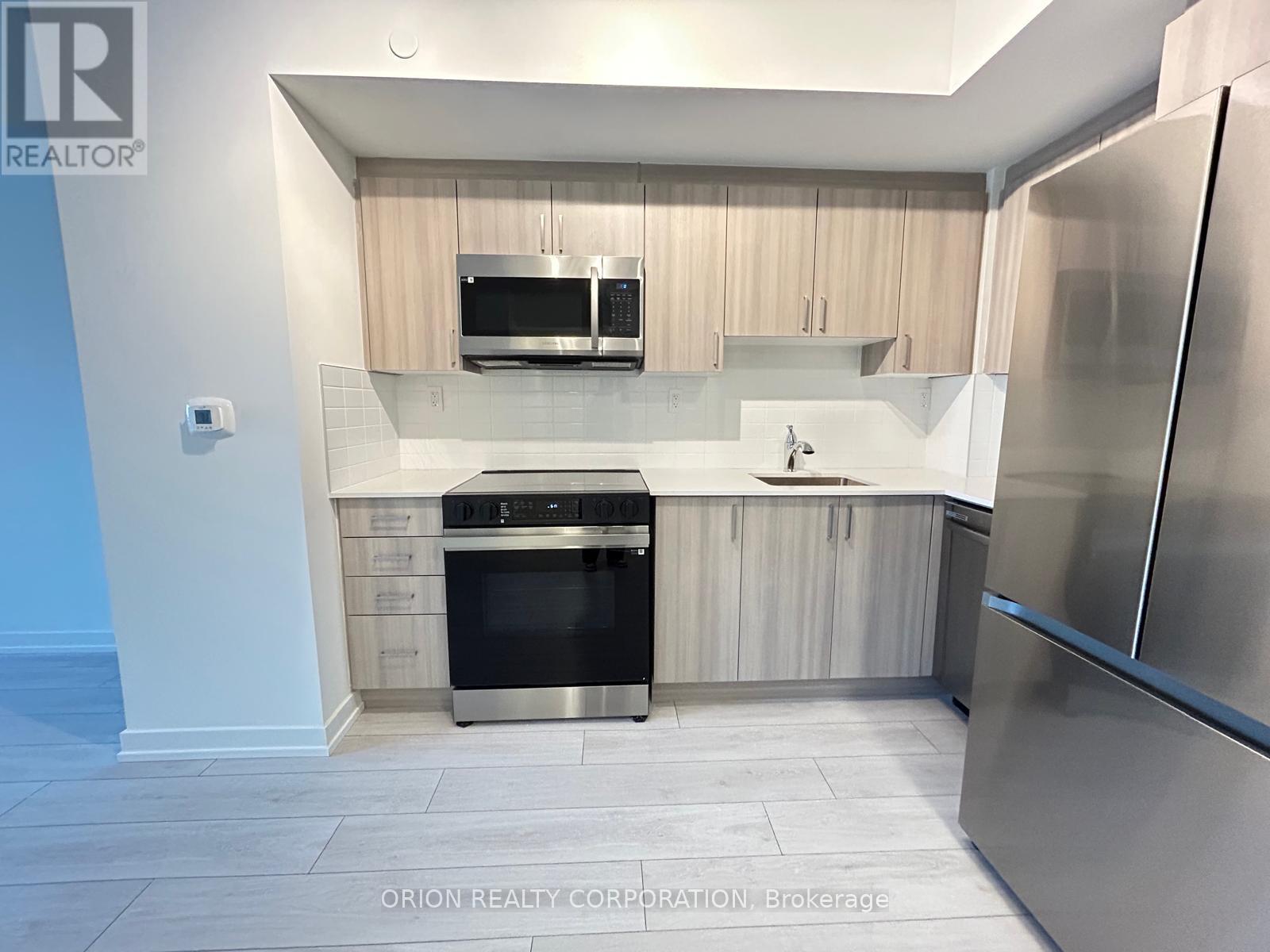 Photo of 556 Marlee Avenue