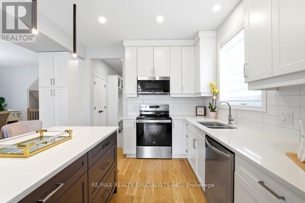 45 PEGGY AVENUE - 15