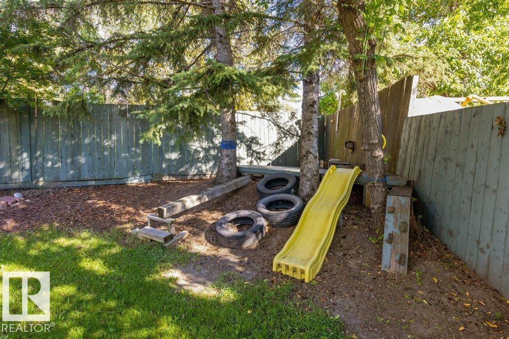 16715 98 ST NW - 48
