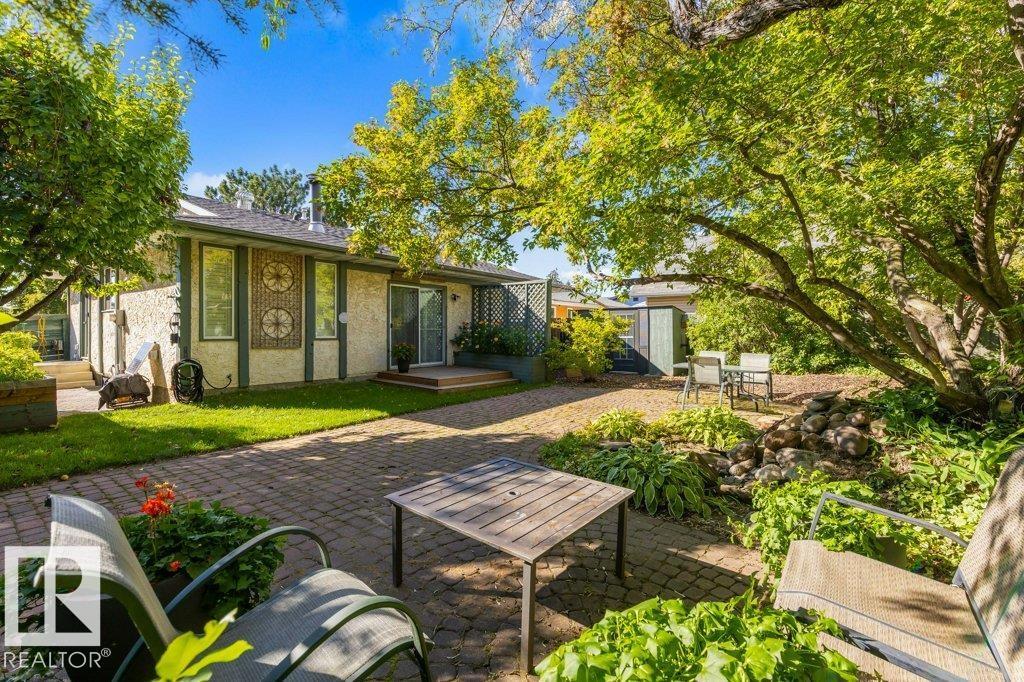 16715 98 ST NW - 50
