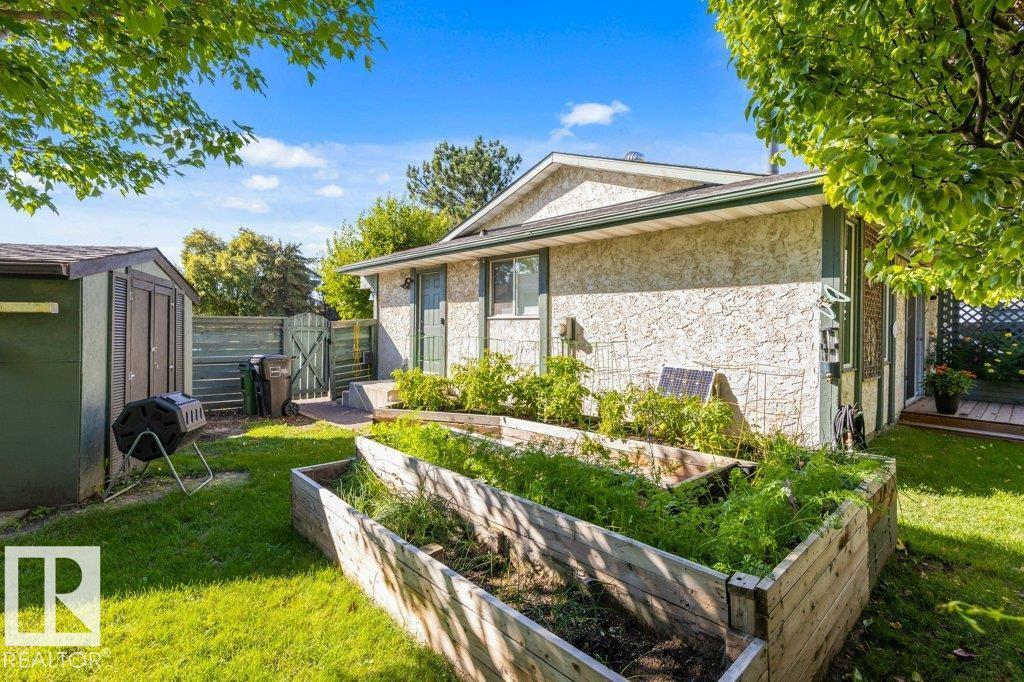 16715 98 ST NW - 45