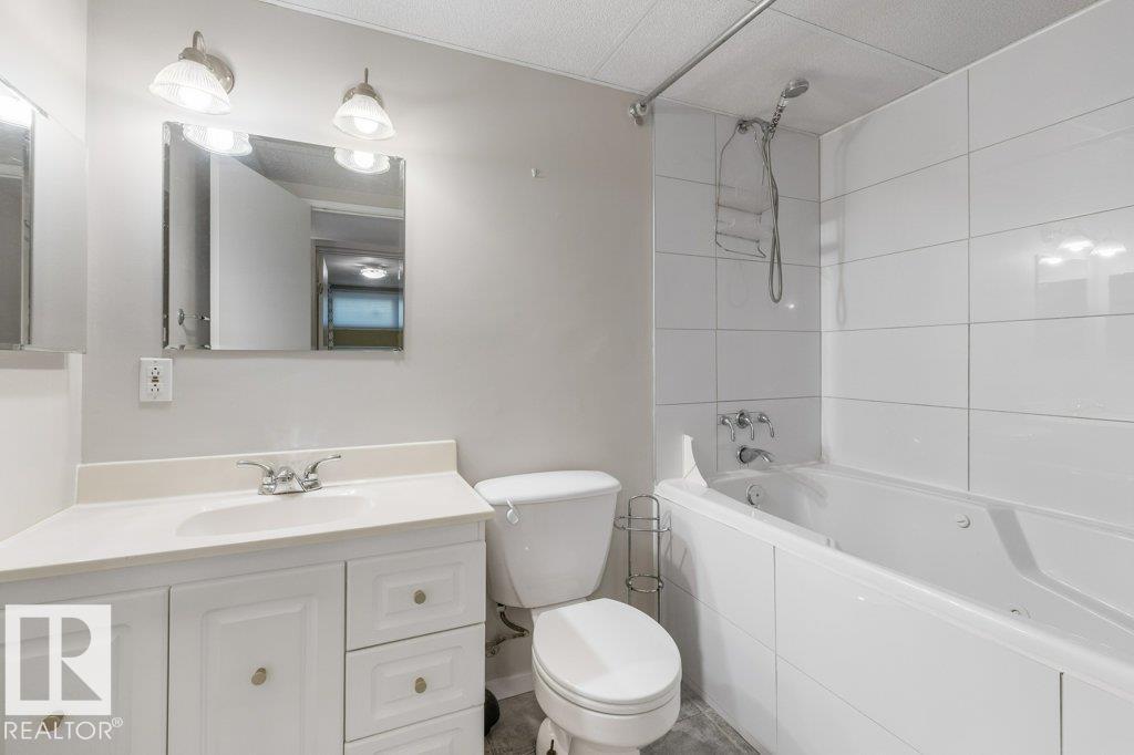 16715 98 ST NW - 38