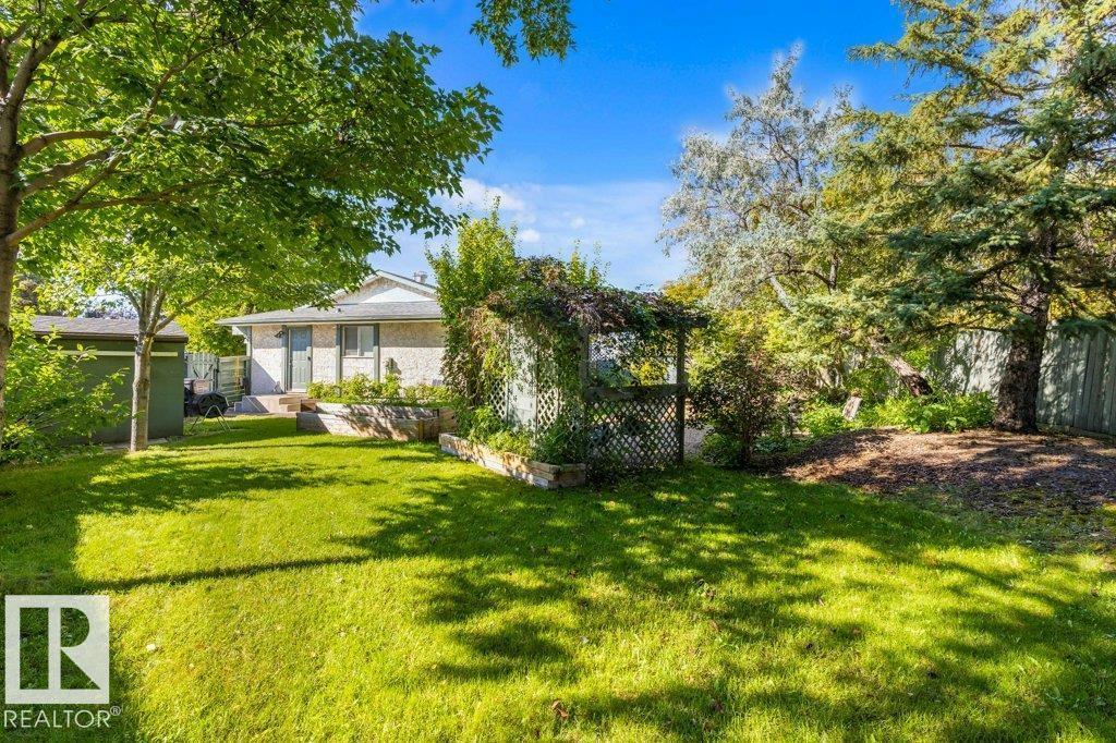 16715 98 ST NW - 49