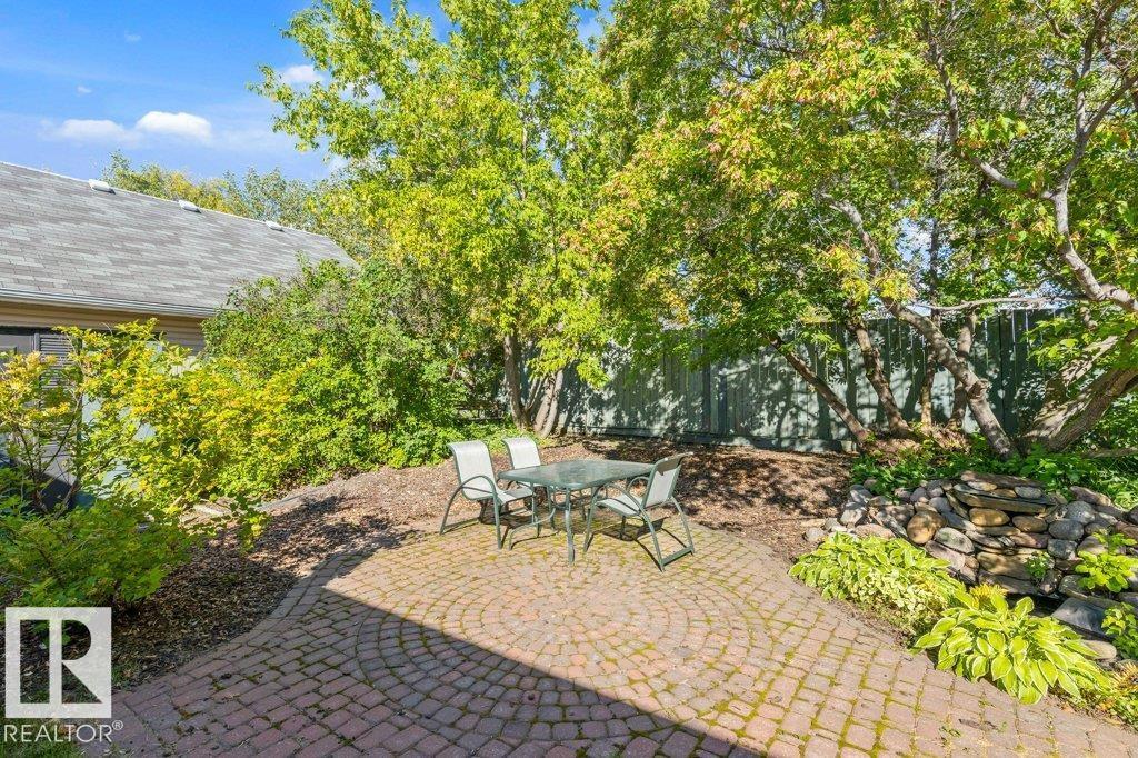 16715 98 ST NW - 55