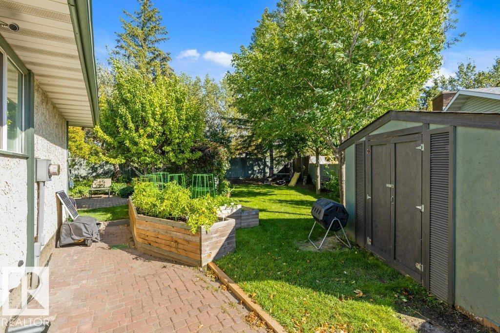 16715 98 ST NW - 42