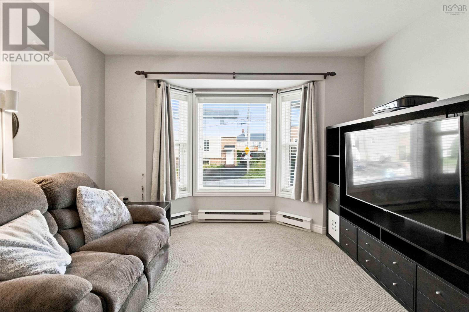 7 Continental Lane - Image 6