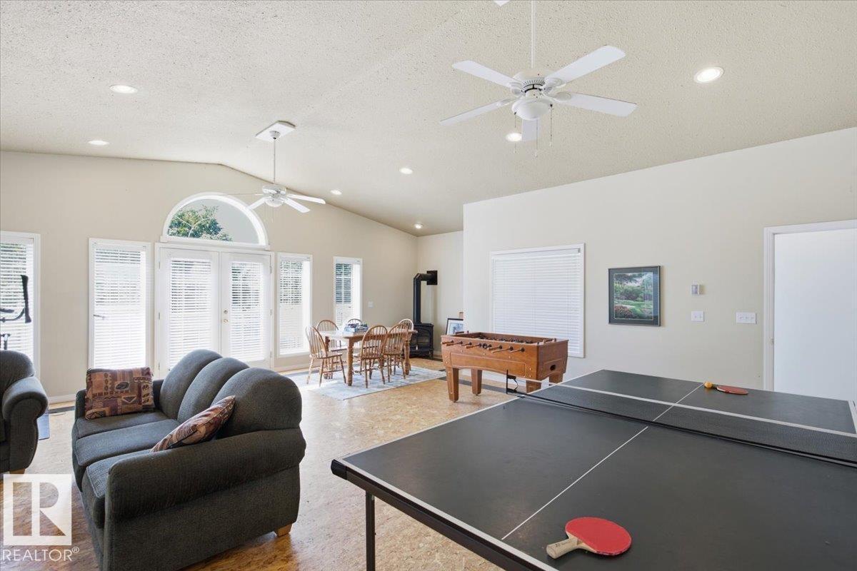 16 Lakeshore DR - 22