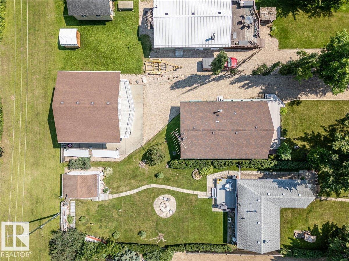 16 Lakeshore DR - 26