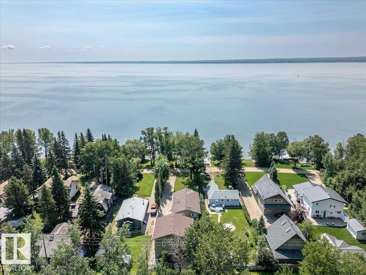 16 Lakeshore DR - 27