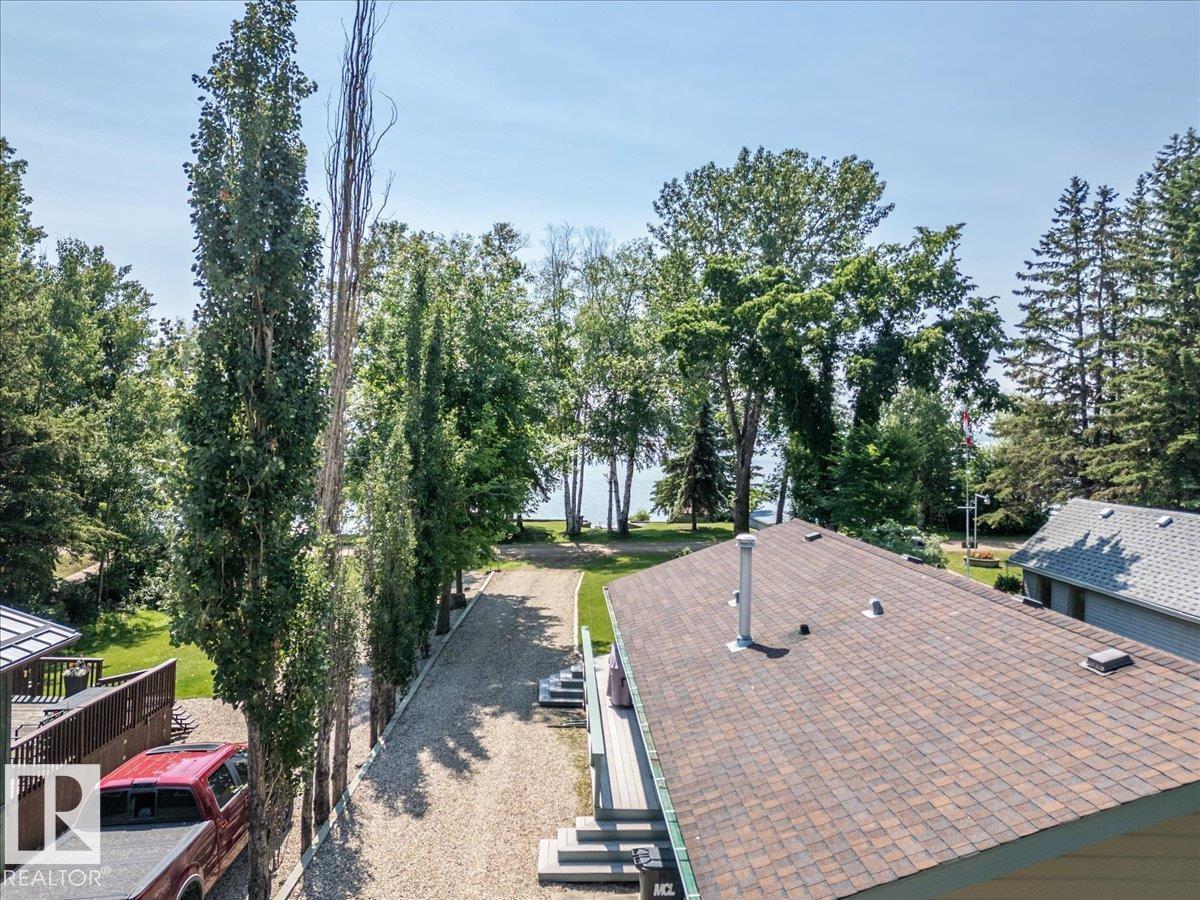 16 Lakeshore DR - Image 31