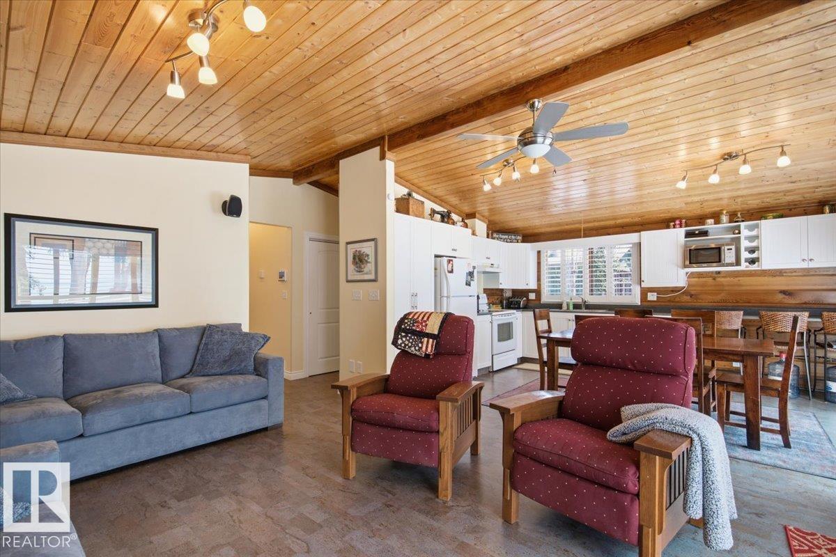 16 Lakeshore DR - Image 5