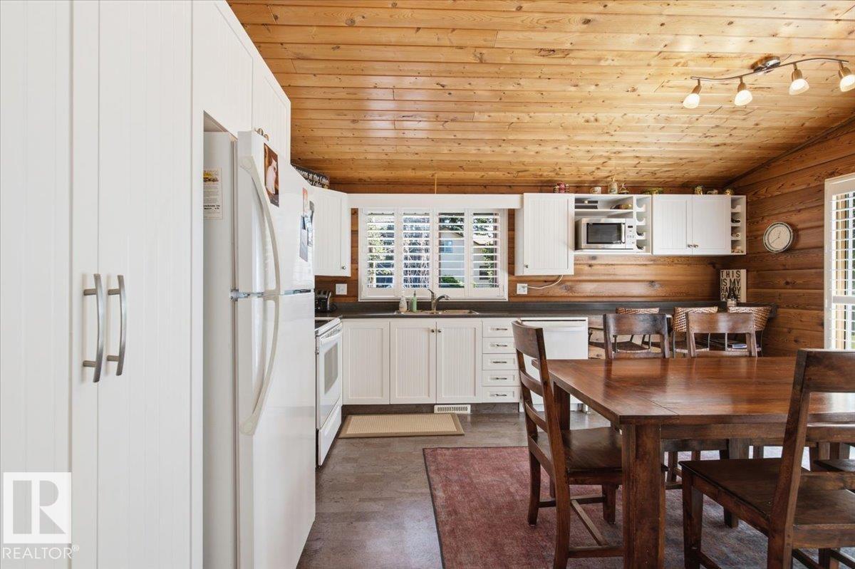 16 Lakeshore DR - Image 7