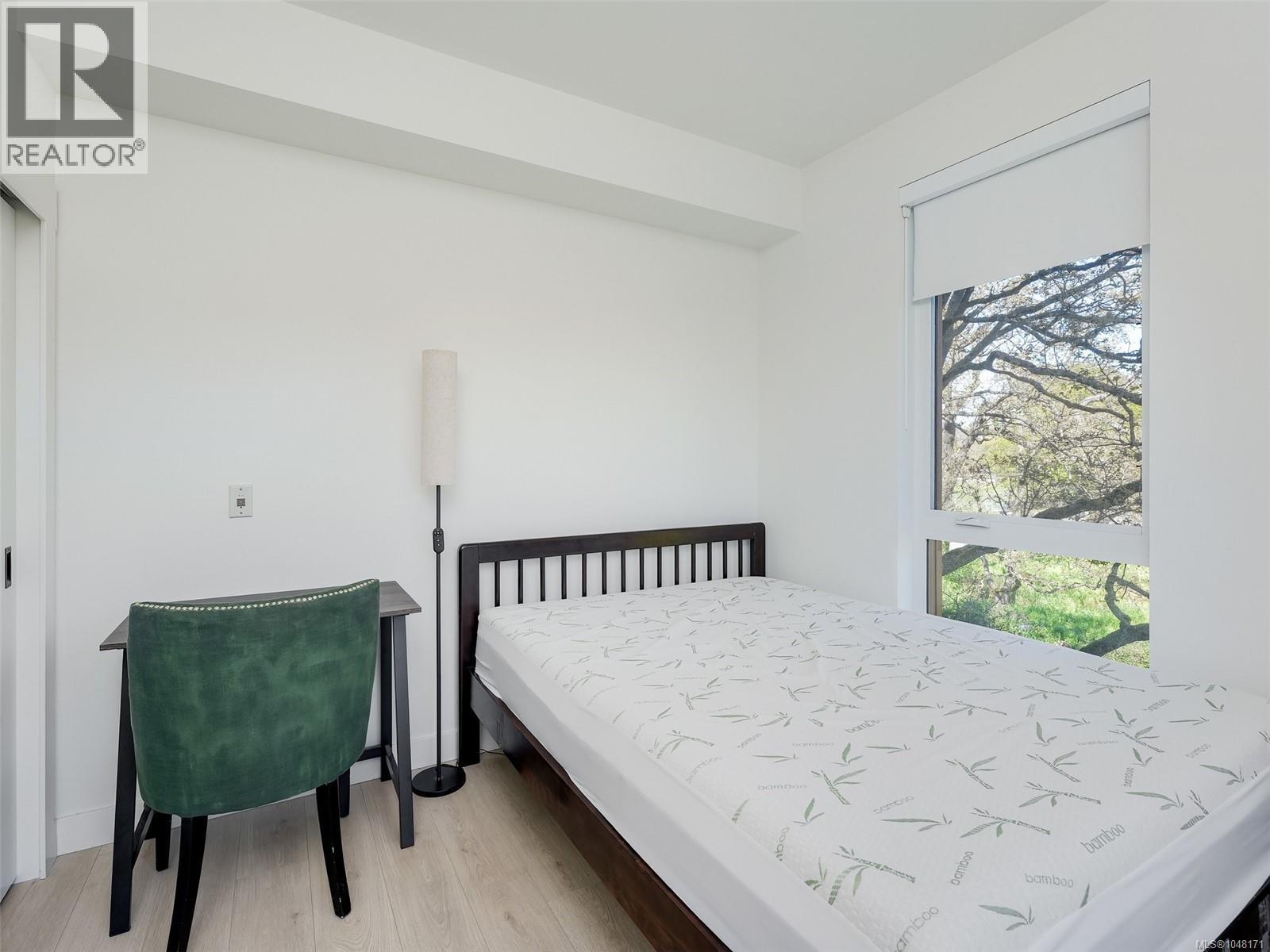 #308 1301 Hillside Ave - 16