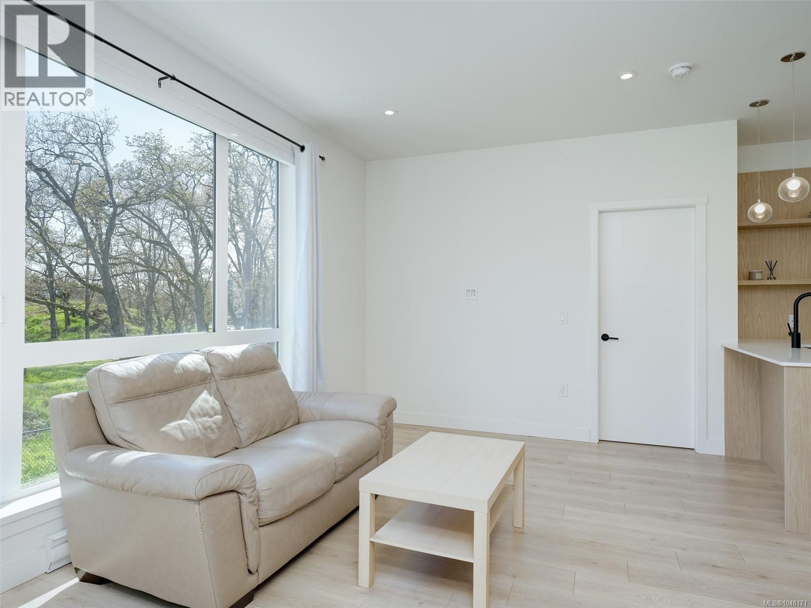 #308 1301 Hillside Ave - 3