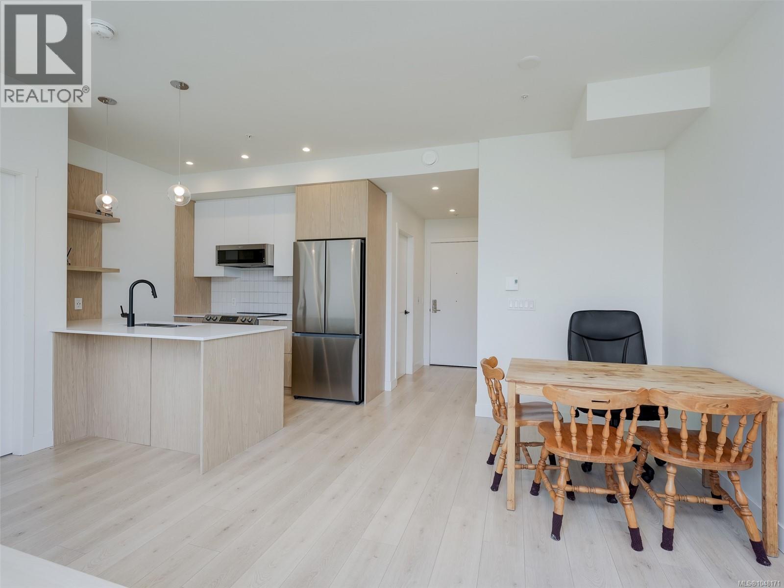 #308 1301 Hillside Ave - Image 4