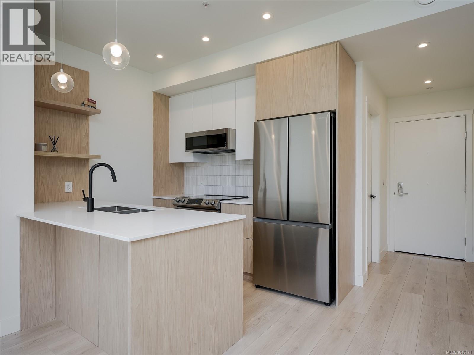 #308 1301 Hillside Ave - 6