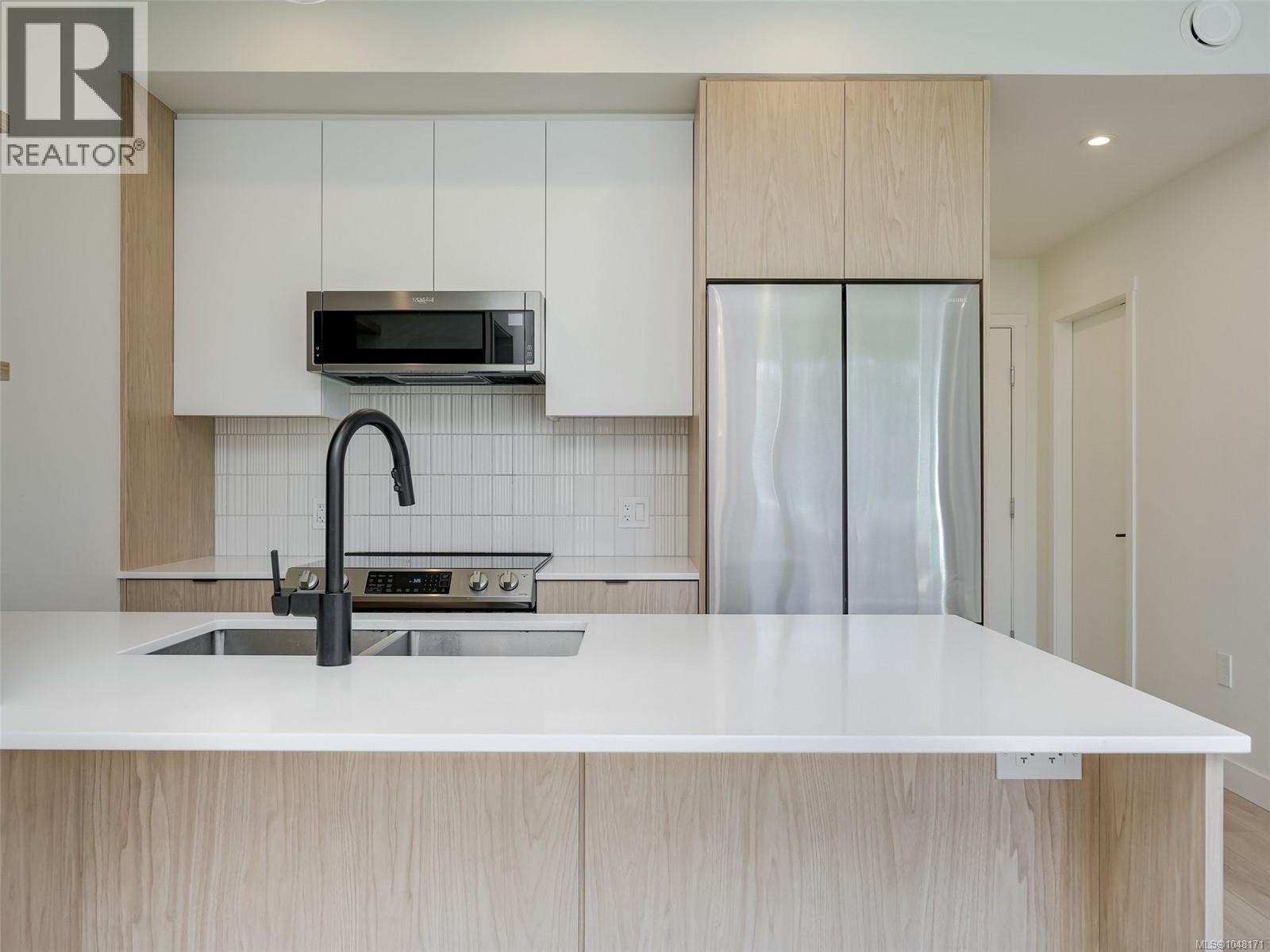 #308 1301 Hillside Ave - 8