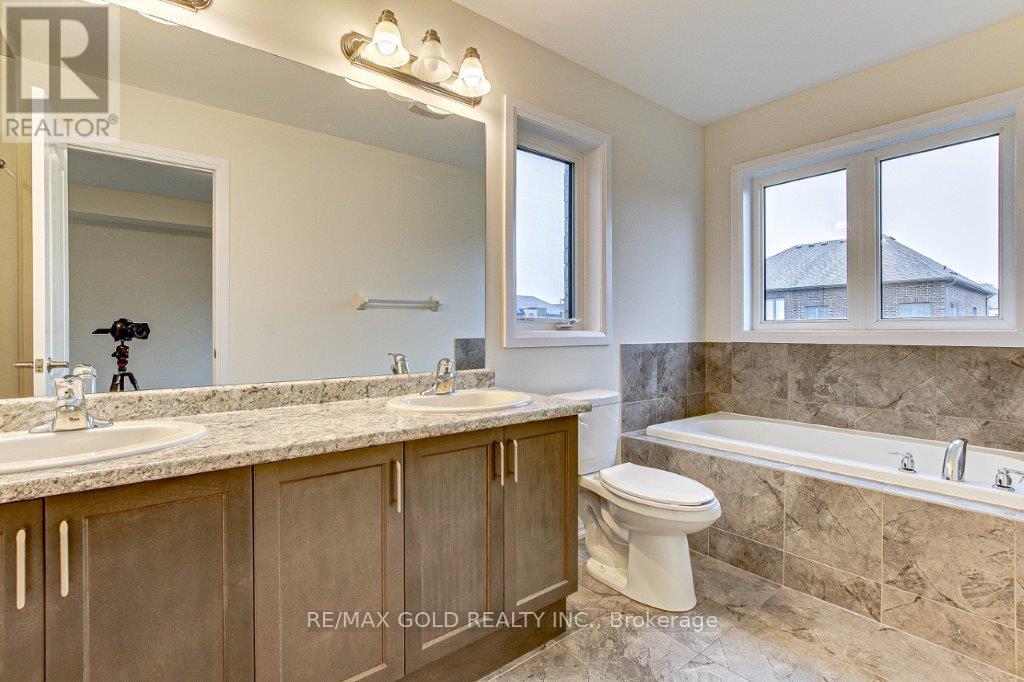 120 HUNTINGFORD TRAIL - 19