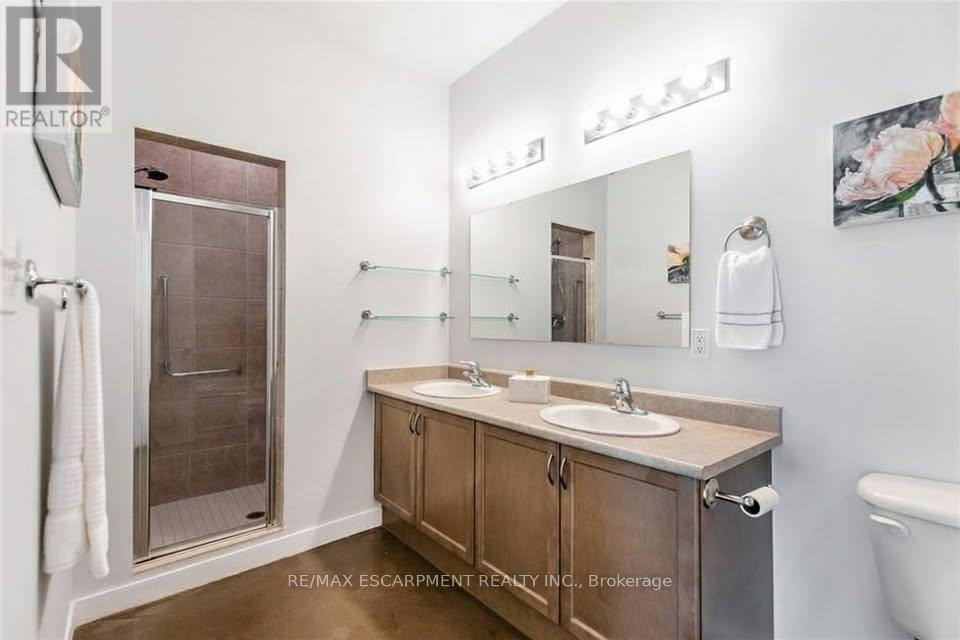 #106 66 BAY STREET S - 16