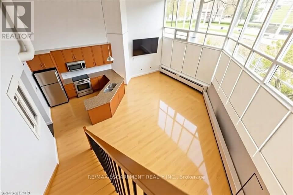 #106 66 BAY STREET S - Image 7