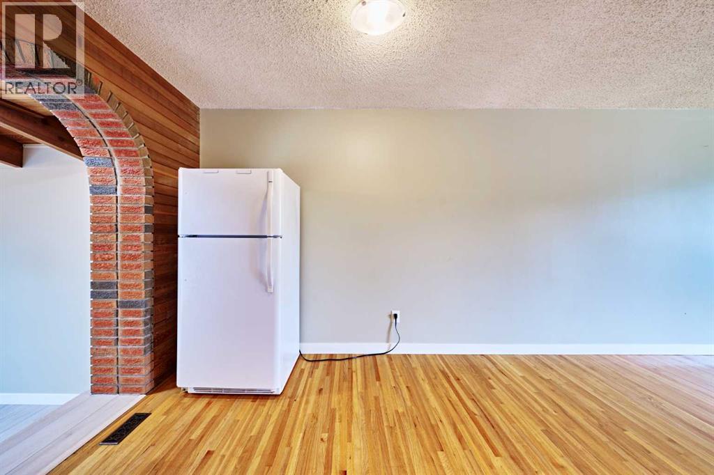 4820 49 Avenue NW - Image 12