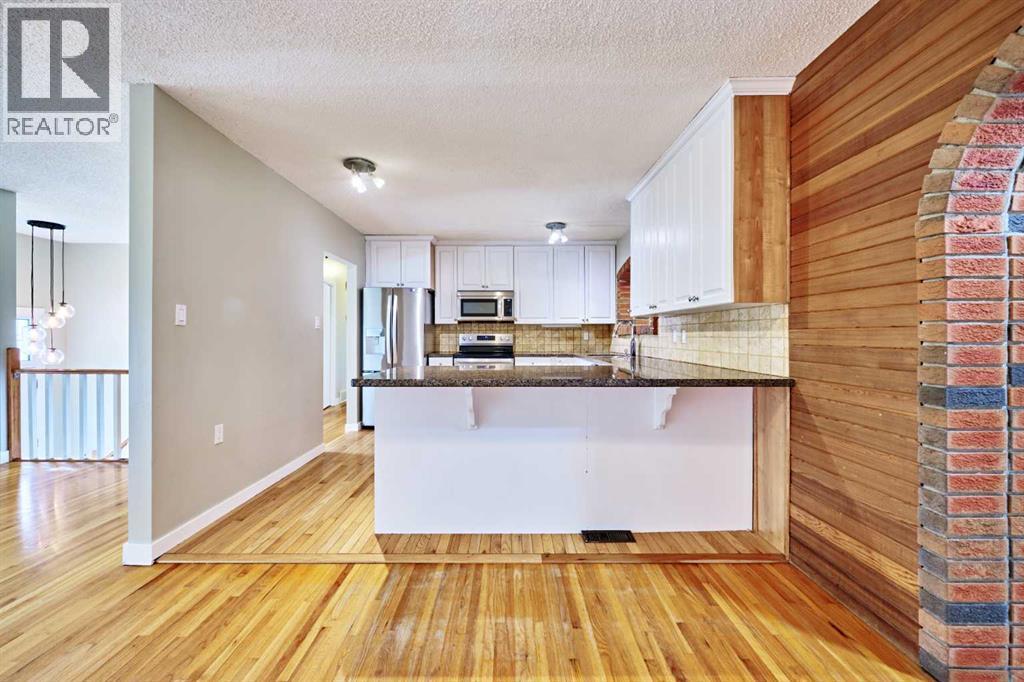 4820 49 Avenue NW - Image 14