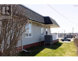 16 Reserve Street, Glace Bay, NS B1A4V8 Photo 8