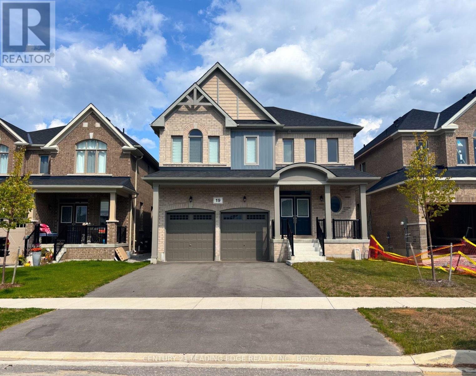 19 WAKEFIELD BOULEVARD - 2