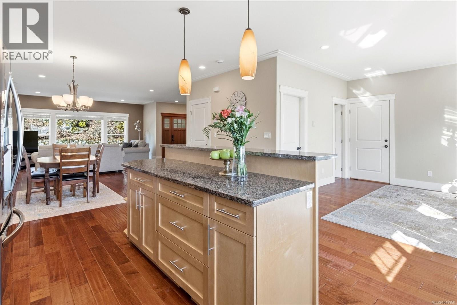 942 Arngask Avenue, Langford