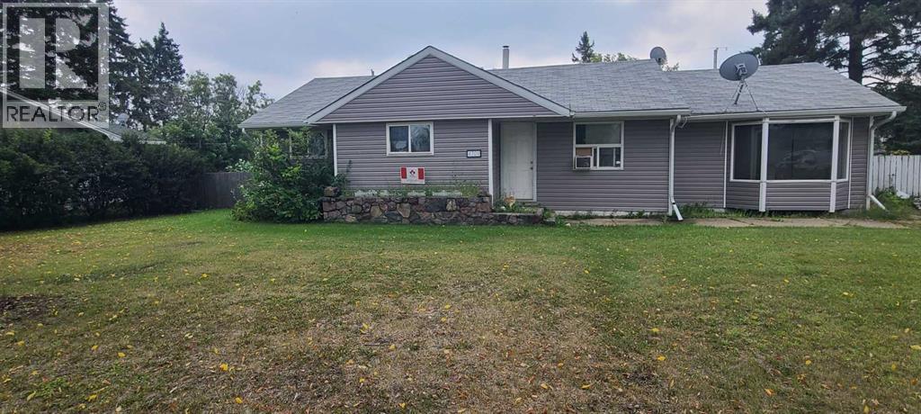 4709 53 Avenue - 9