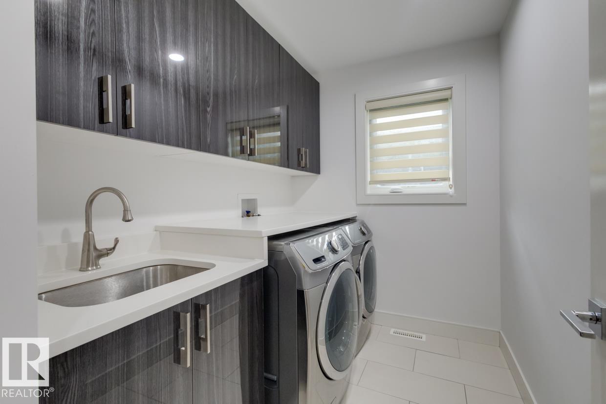 11045 85 AV NW - 34