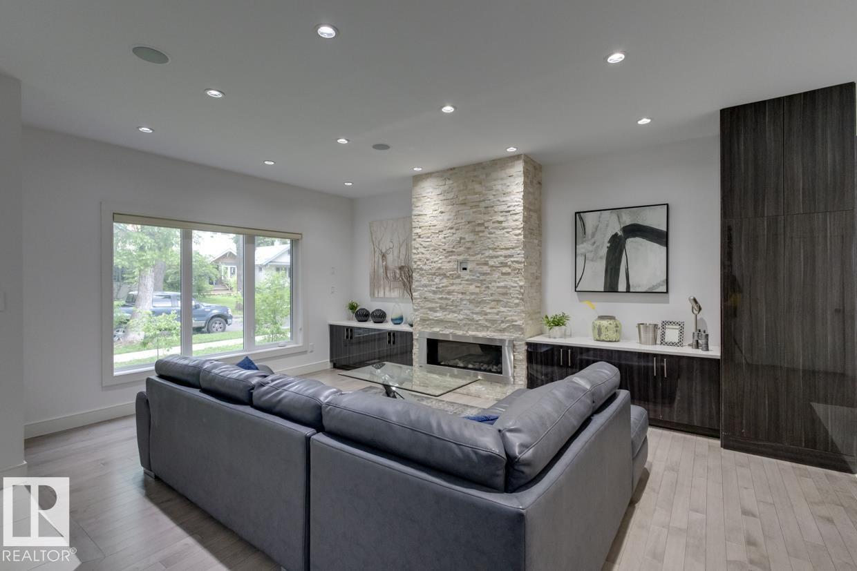 11045 85 AV NW - Image 6