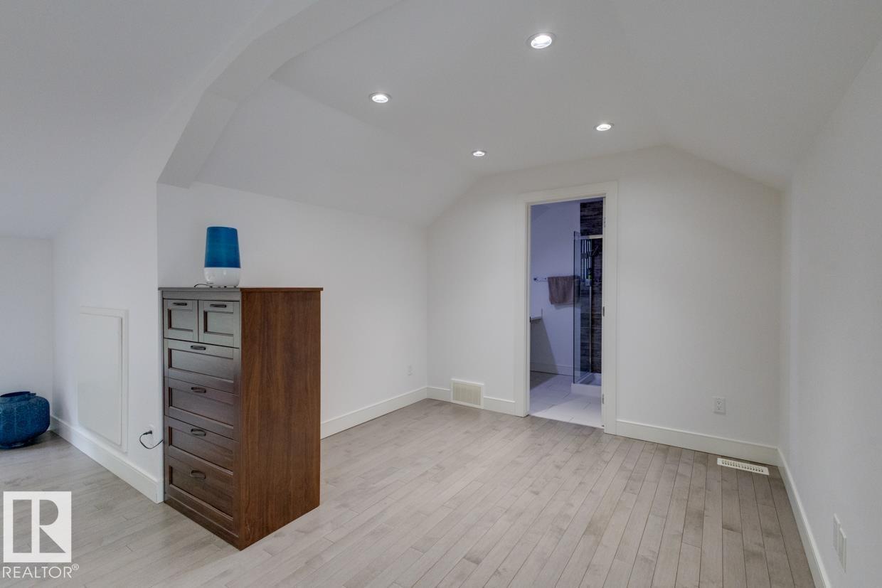 11045 85 AV NW - Image 46