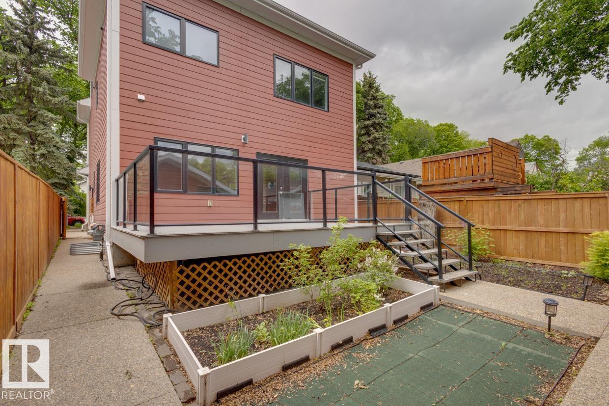 11045 85 AV NW - 56