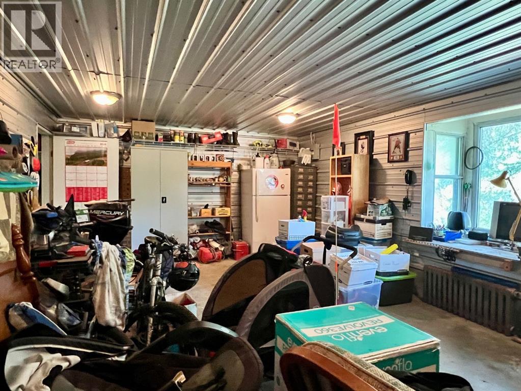 4 GREENWOOD Way - 48