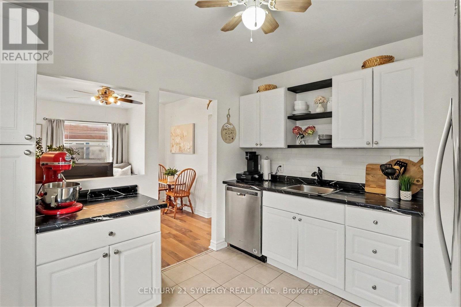3 MCKENZIE AVENUE - Image 3