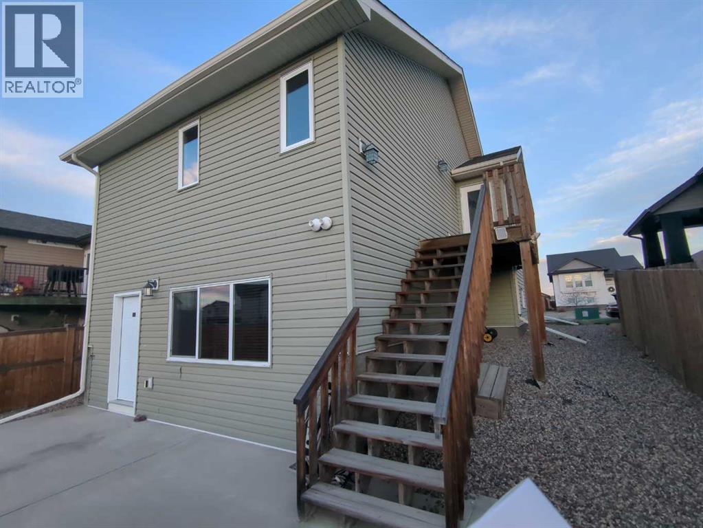 144 Mt Sundial Court W - Image 14
