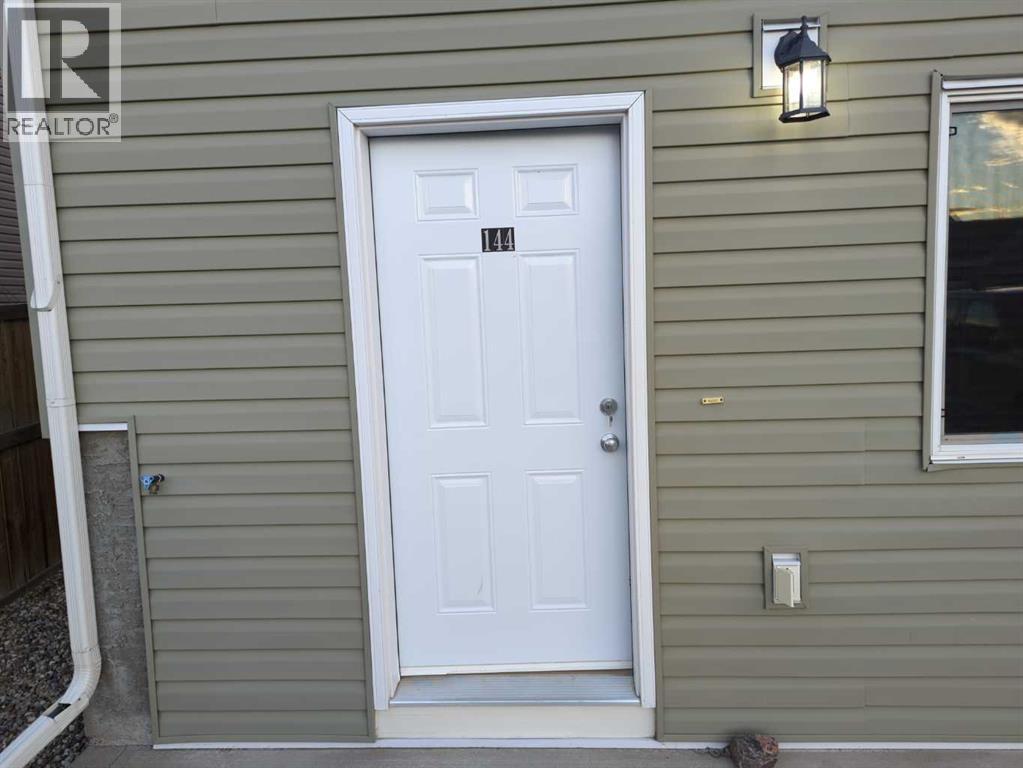 144 Mt Sundial Court W - Image 16