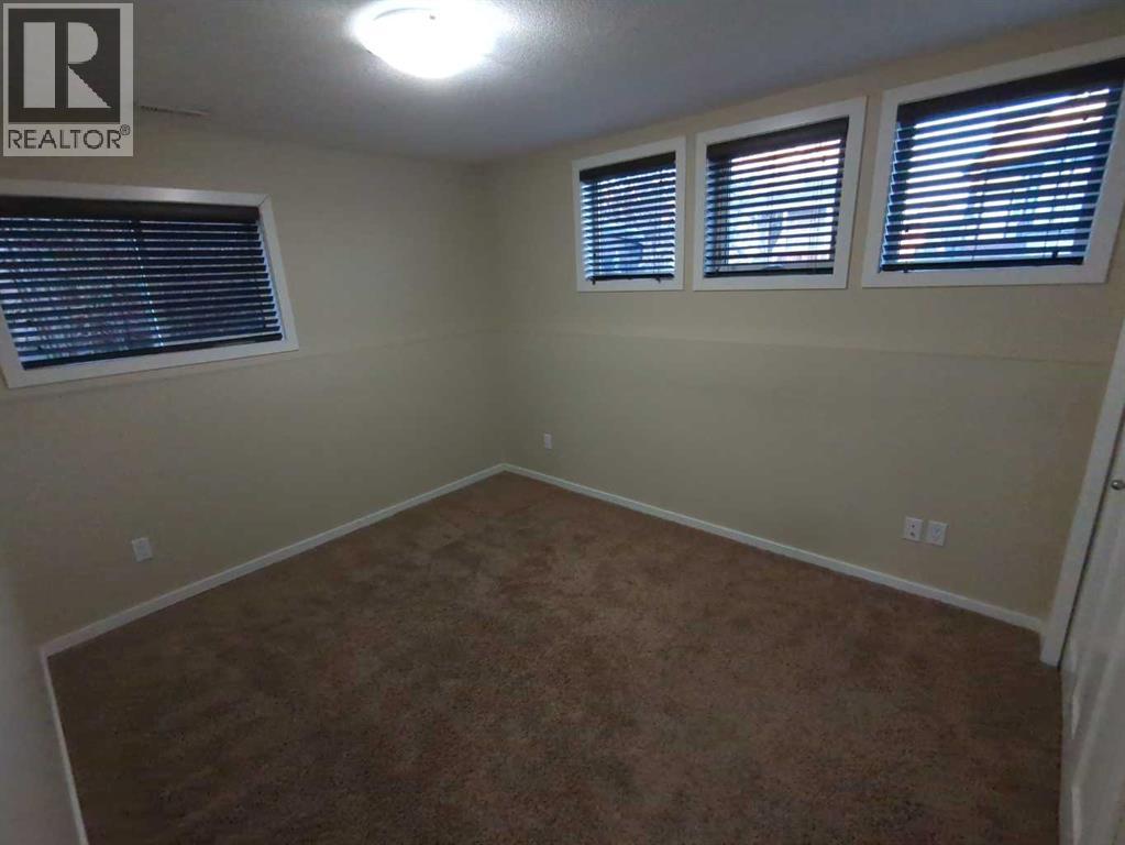 144 Mt Sundial Court W - 24