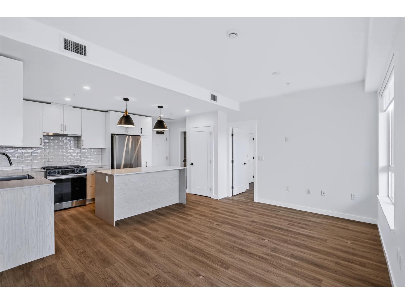 2 Bed, 2 Bath Apartment for Sale in Langley – 607 27215 ALDERGROVE TOWN CENTRE DRIVE, Langley – MLS# R3144334 - Image 19