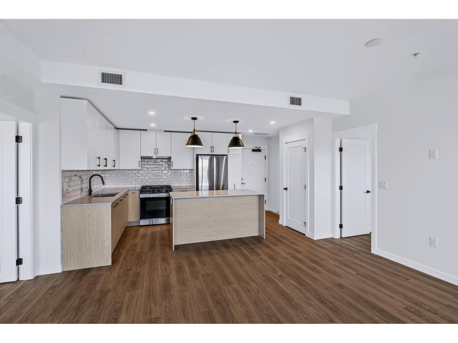 2 Bed, 2 Bath Apartment for Sale in Langley – 607 27215 ALDERGROVE TOWN CENTRE DRIVE, Langley – MLS# R3144334 - Image 23