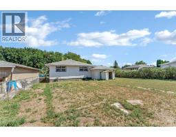 56 Robertson Way Sw, Medicine Hat, AB T1A5J2 Photo 40
