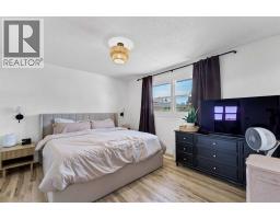 56 Robertson Way Sw, Medicine Hat, AB T1A5J2 Photo 19