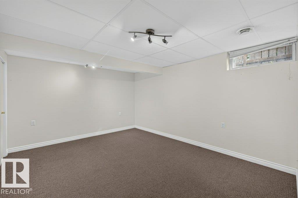 8720 26 AV NW - Image 38
