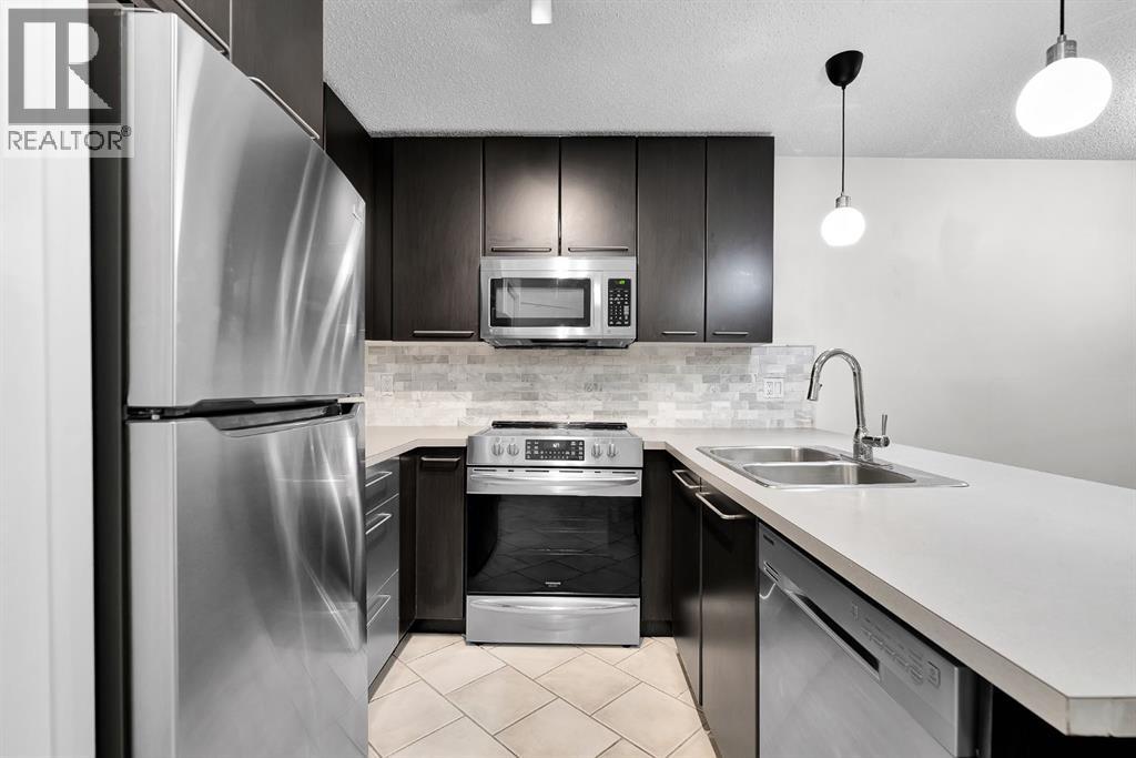 #132 35 Richard Court SW - 5
